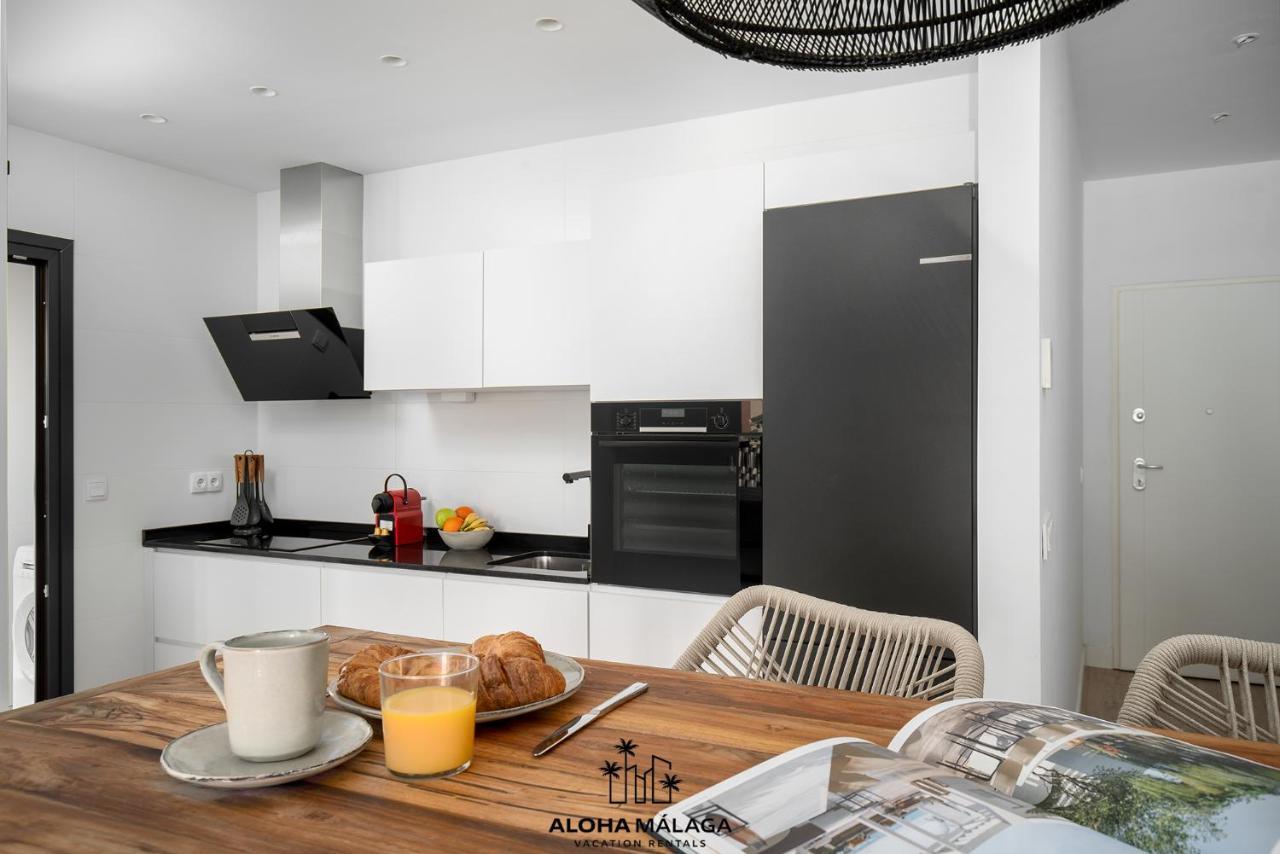 Luxury Duplex With Pool And Padel Court In Town Lägenhet Málaga Exteriör bild